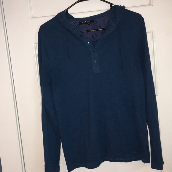 Blue Pullover - Picture 1 of 3